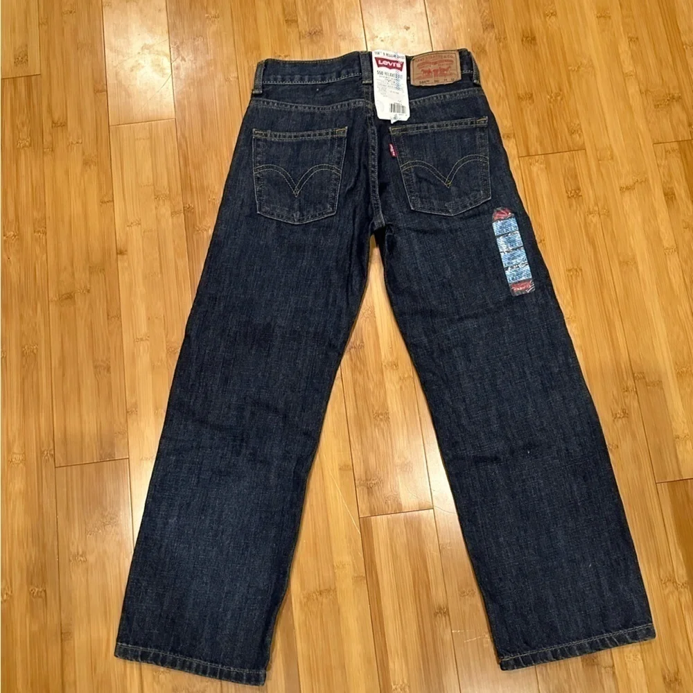 NWT Levi jeans - Picture 4 of 5